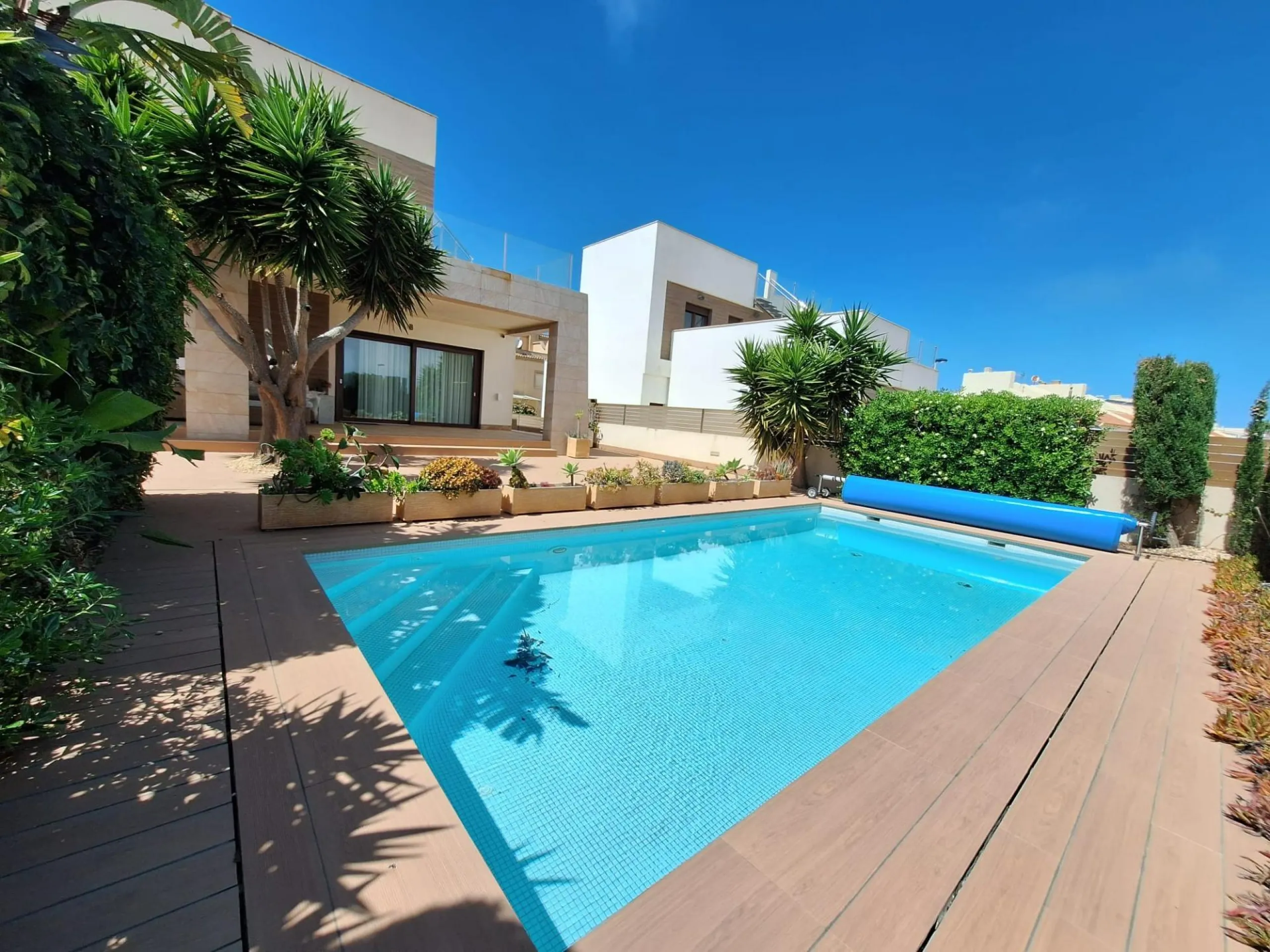 Exquisita Villa Moderna en Torreblanca, Torrevieja