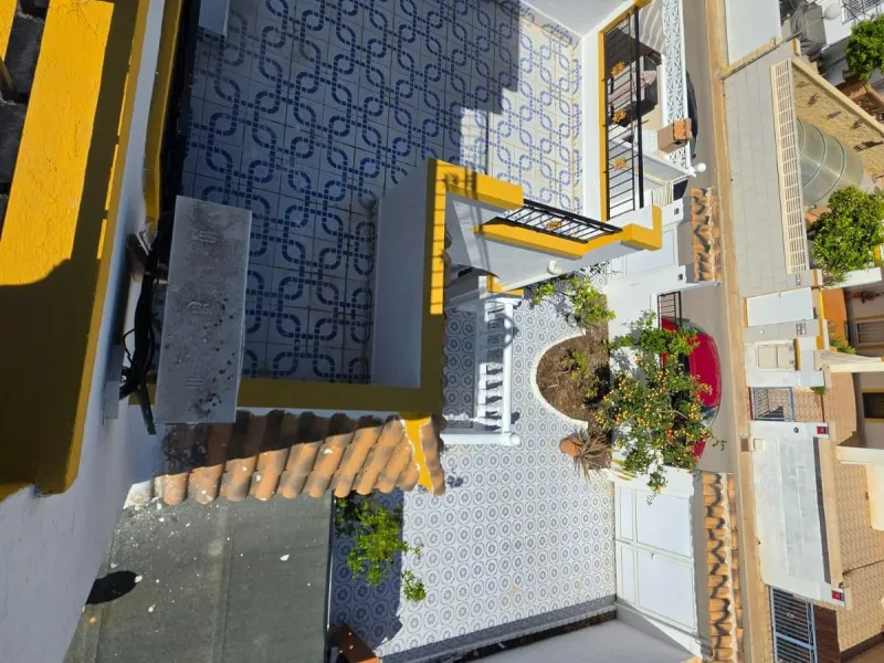 GREAT TOWNHOUSE, 3 BEDROOMS, 2 BATHROOMS, POOL