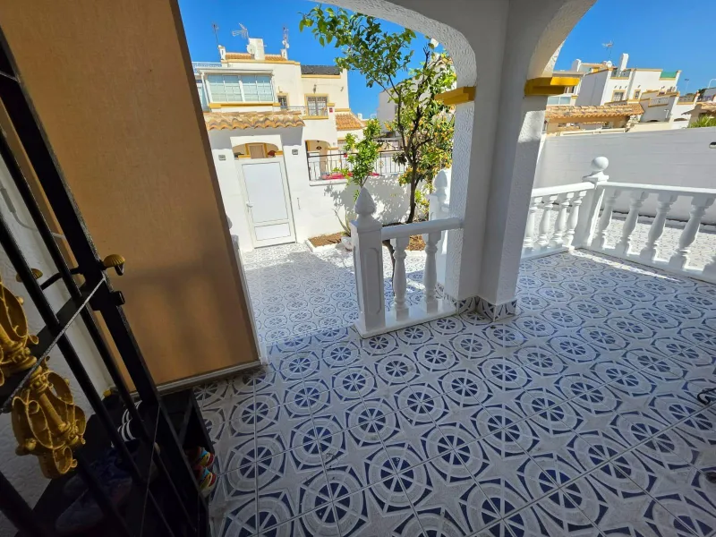 GREAT TOWNHOUSE, 3 BEDROOMS, 2 BATHROOMS, POOL