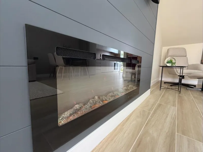 ADOSADO TOTALMENTE REFORMADO DE 2 DORMITORIOS CON SOLARIUM Y PISCINA EN TORREVIEJA