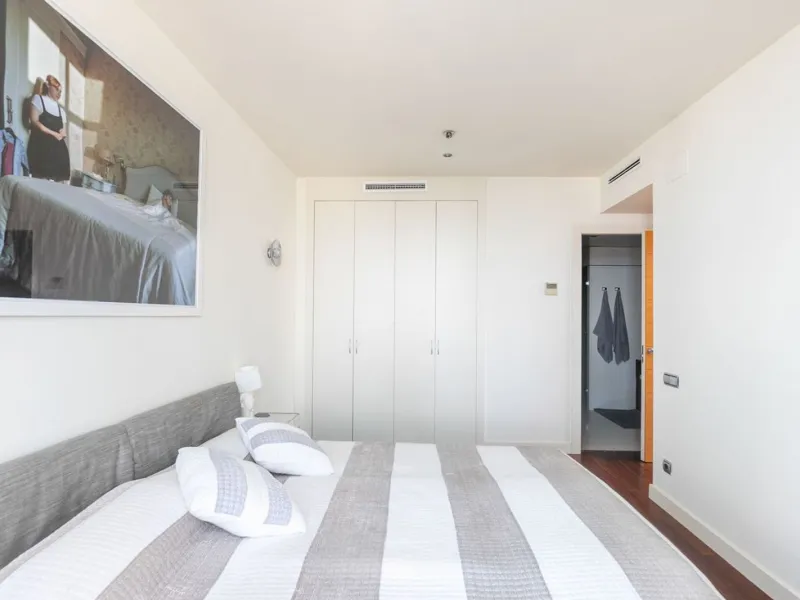 Ático con terraza, jacuzzi y vistas al mar en Diagonal Mar, Barcelona