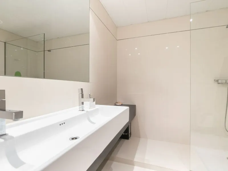 Ático con terraza, jacuzzi y vistas al mar en Diagonal Mar, Barcelona