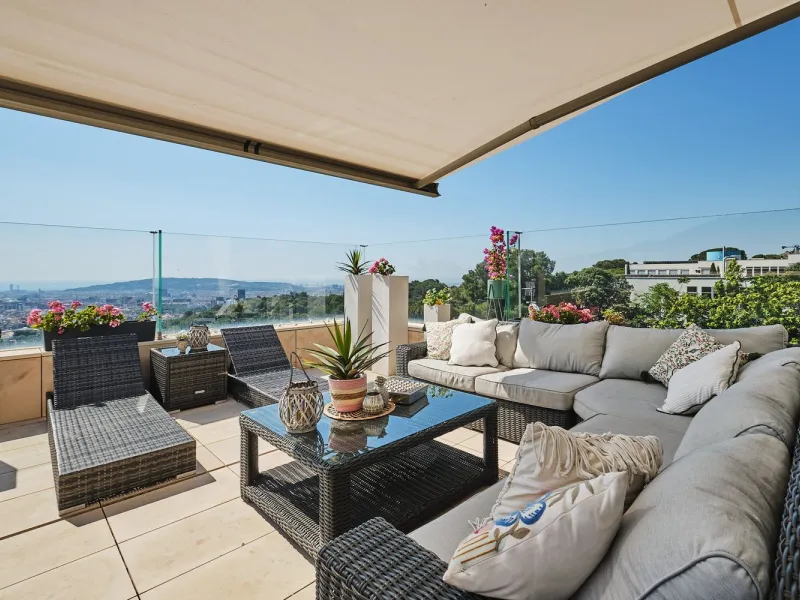 Luxury Villa with Terraces and Pool in Sarria, Barcelona