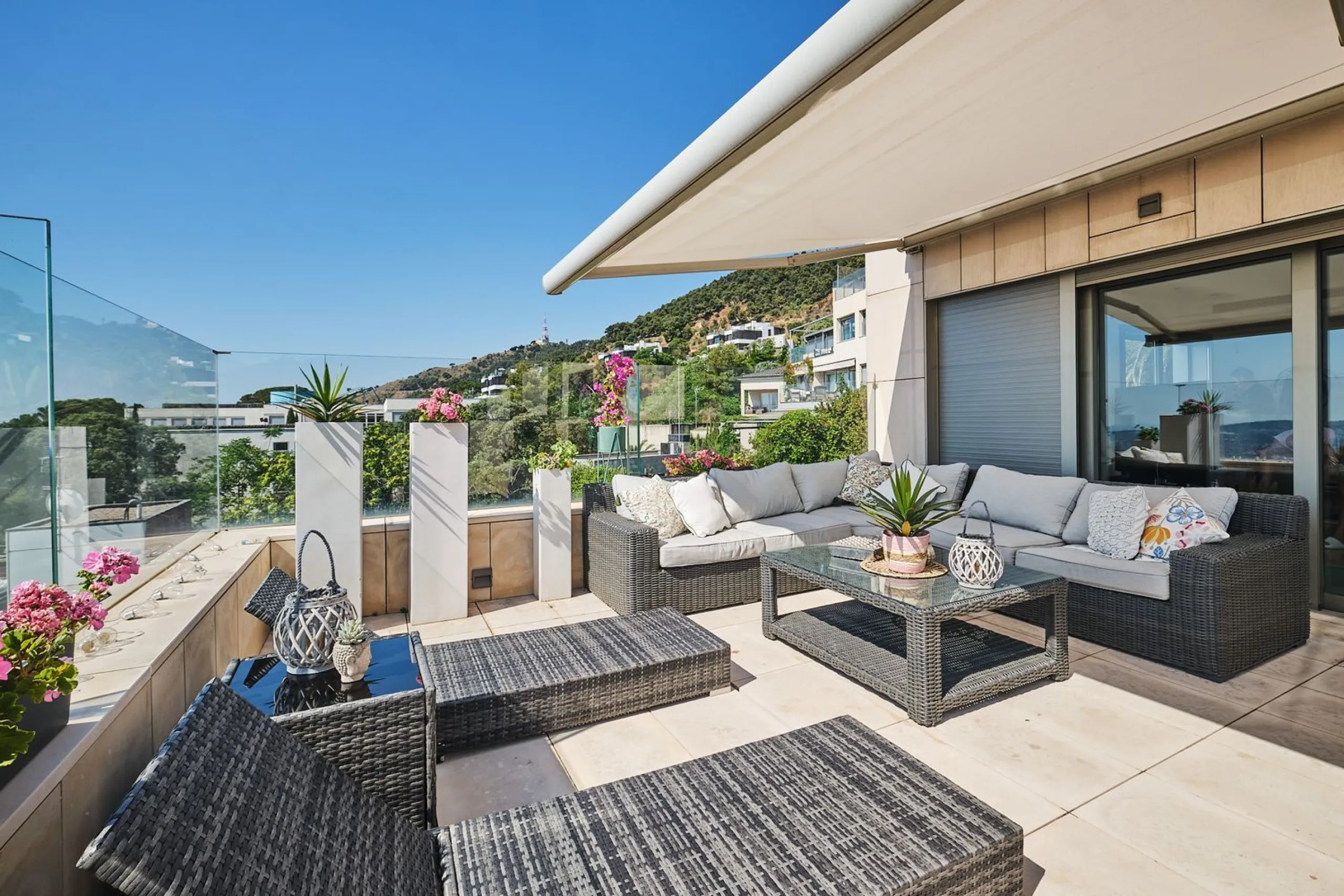 Luxury Villa with Terraces and Pool in Sarria, Barcelona
