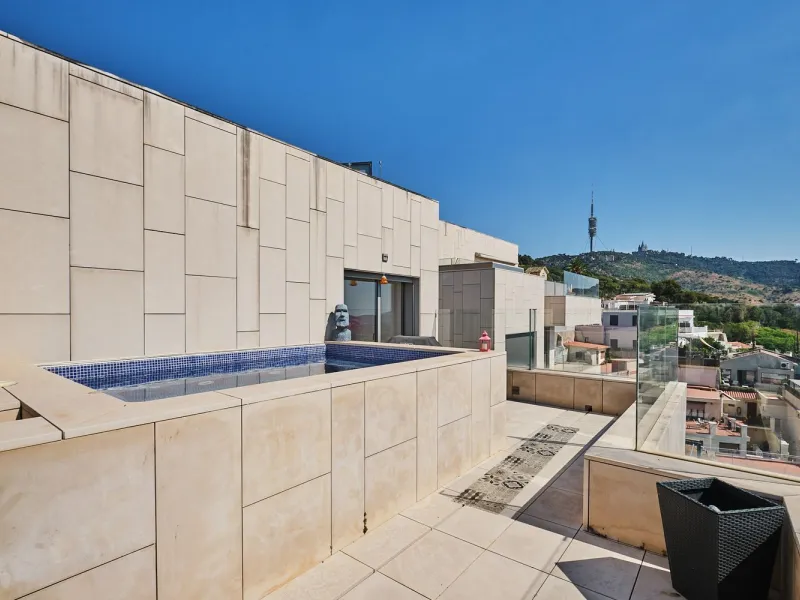 Luxury Villa with Terraces and Pool in Sarria, Barcelona