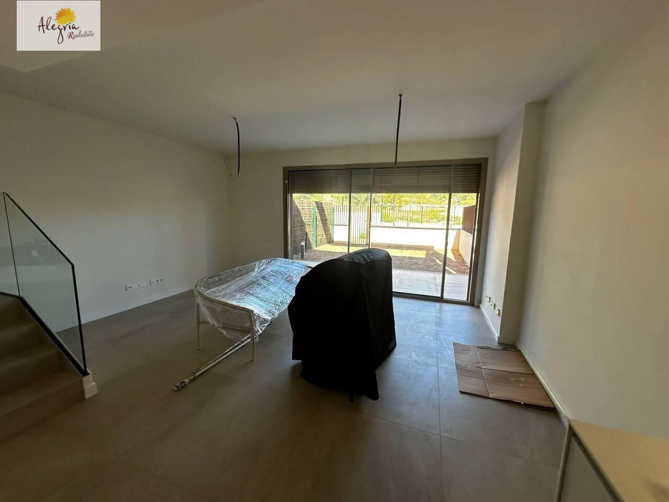 🏡 Таунхаус в аренду | Godella, урбанизация Campolivar