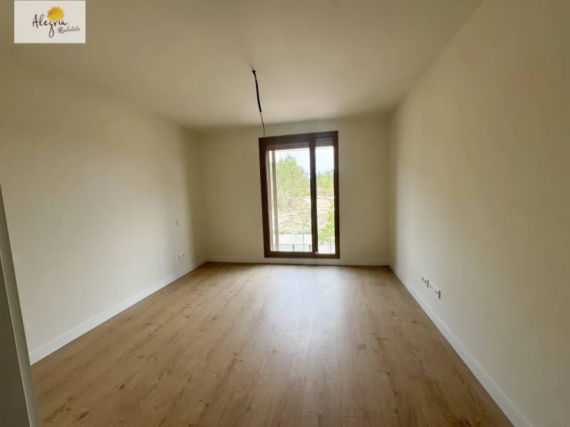 🏡 Таунхаус в аренду | Godella, урбанизация Campolivar