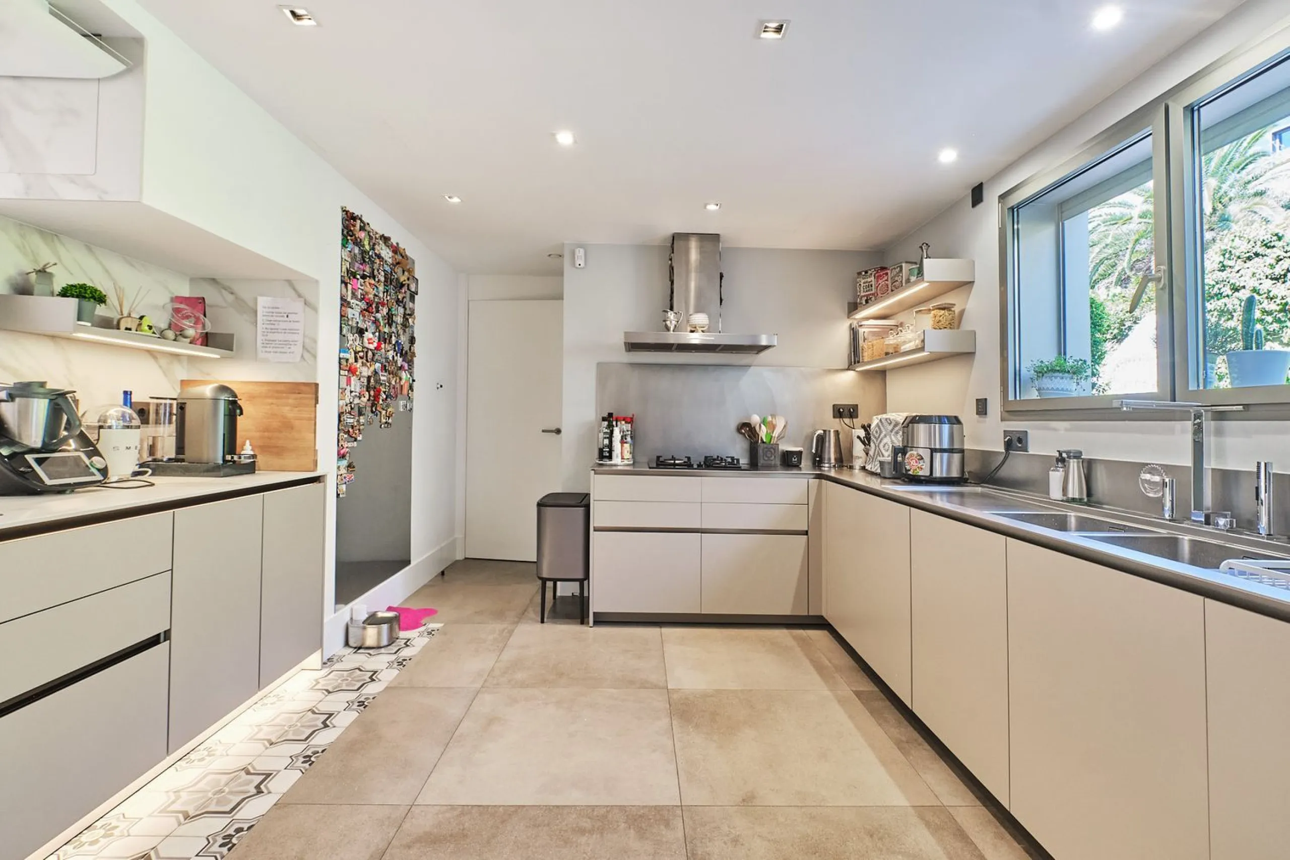 Luxury Villa with Terraces and Pool in Sarria, Barcelona
