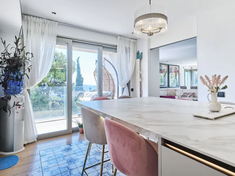 Luxury Villa with Terraces and Pool in Sarria, Barcelona