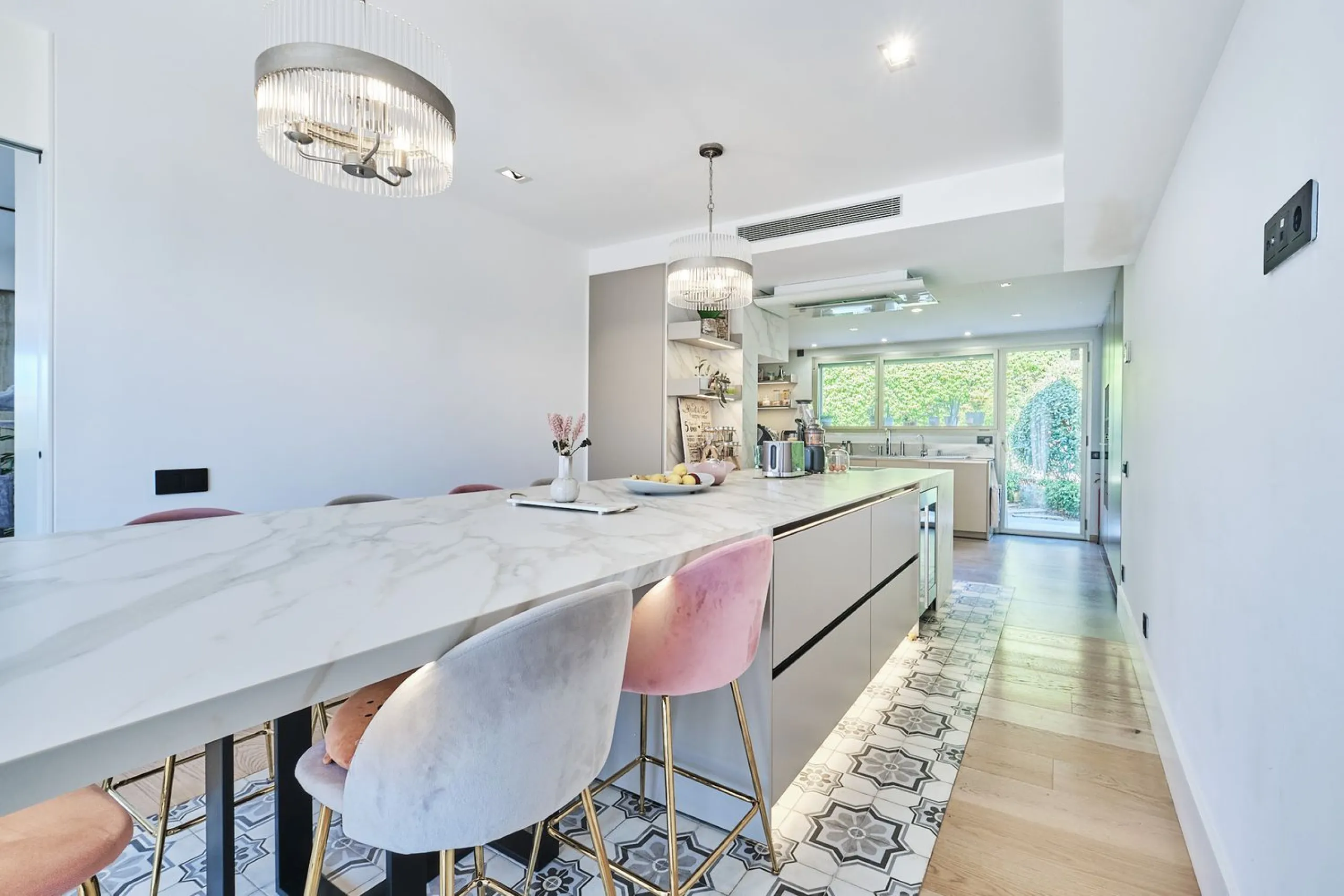 Luxury Villa with Terraces and Pool in Sarria, Barcelona