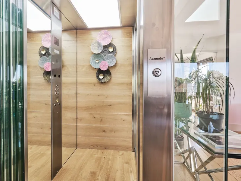Luxury Villa with Terraces and Pool in Sarria, Barcelona