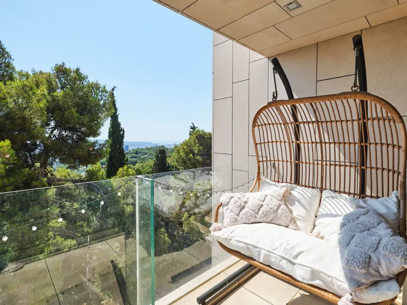 Luxury Villa with Terraces and Pool in Sarria, Barcelona