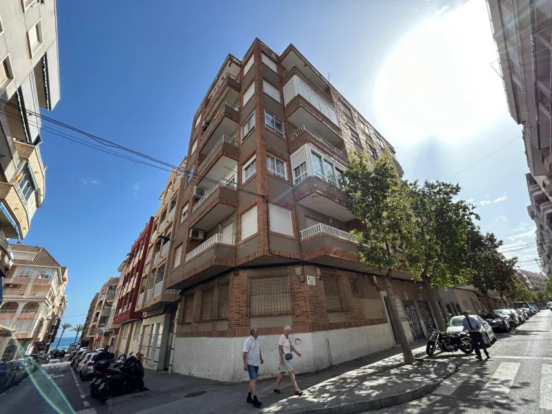 Precioso piso de 3 dormitorios totalmente reformado a 150 metros de la playa
