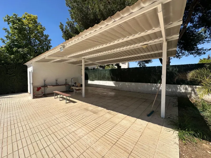 Impresionante Villa Nueva en Los Girasoles - ¡Tu Paraíso Espera por Ti!