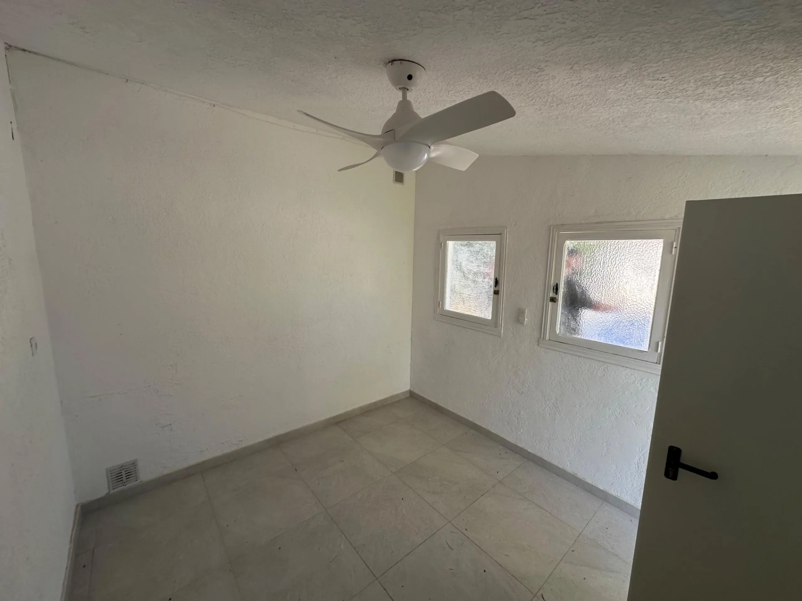 Impresionante Villa Nueva en Los Girasoles - ¡Tu Paraíso Espera por Ti!