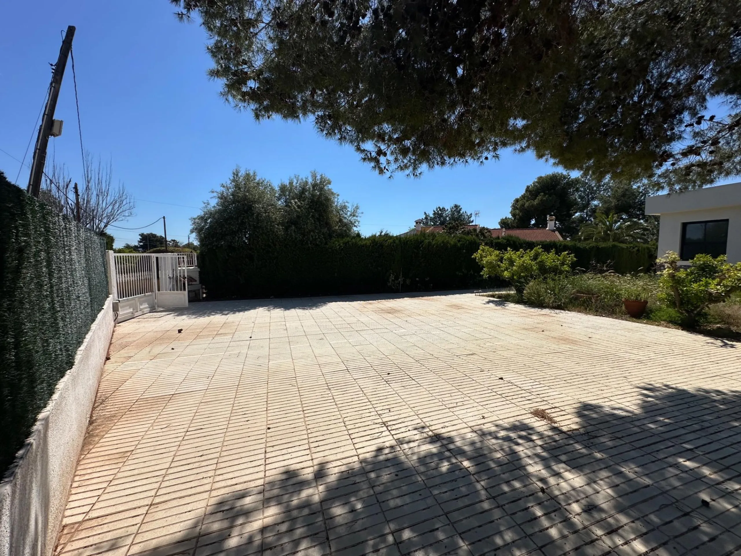 Impresionante Villa Nueva en Los Girasoles - ¡Tu Paraíso Espera por Ti!