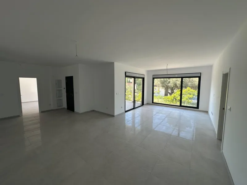 Impresionante Villa Nueva en Los Girasoles - ¡Tu Paraíso Espera por Ti!