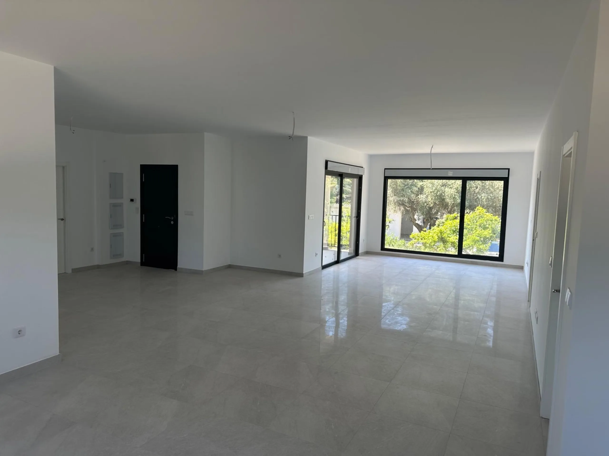 Impresionante Villa Nueva en Los Girasoles - ¡Tu Paraíso Espera por Ti!