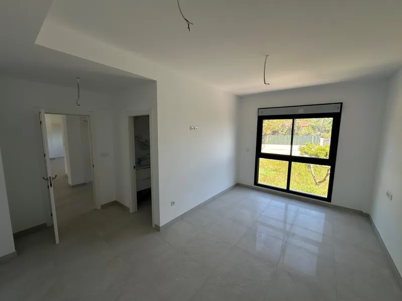 Impresionante Villa Nueva en Los Girasoles - ¡Tu Paraíso Espera por Ti!