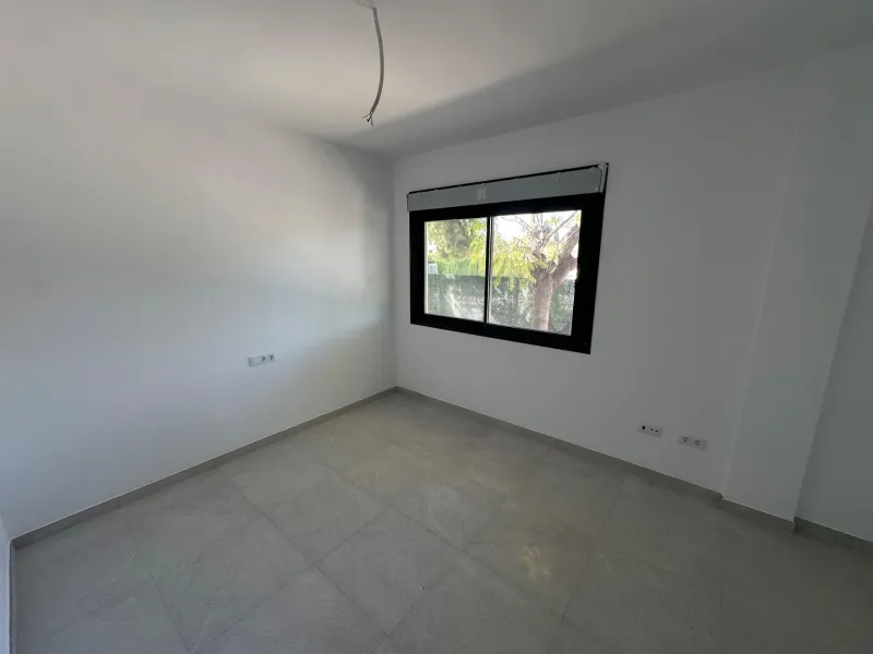 Impresionante Villa Nueva en Los Girasoles - ¡Tu Paraíso Espera por Ti!