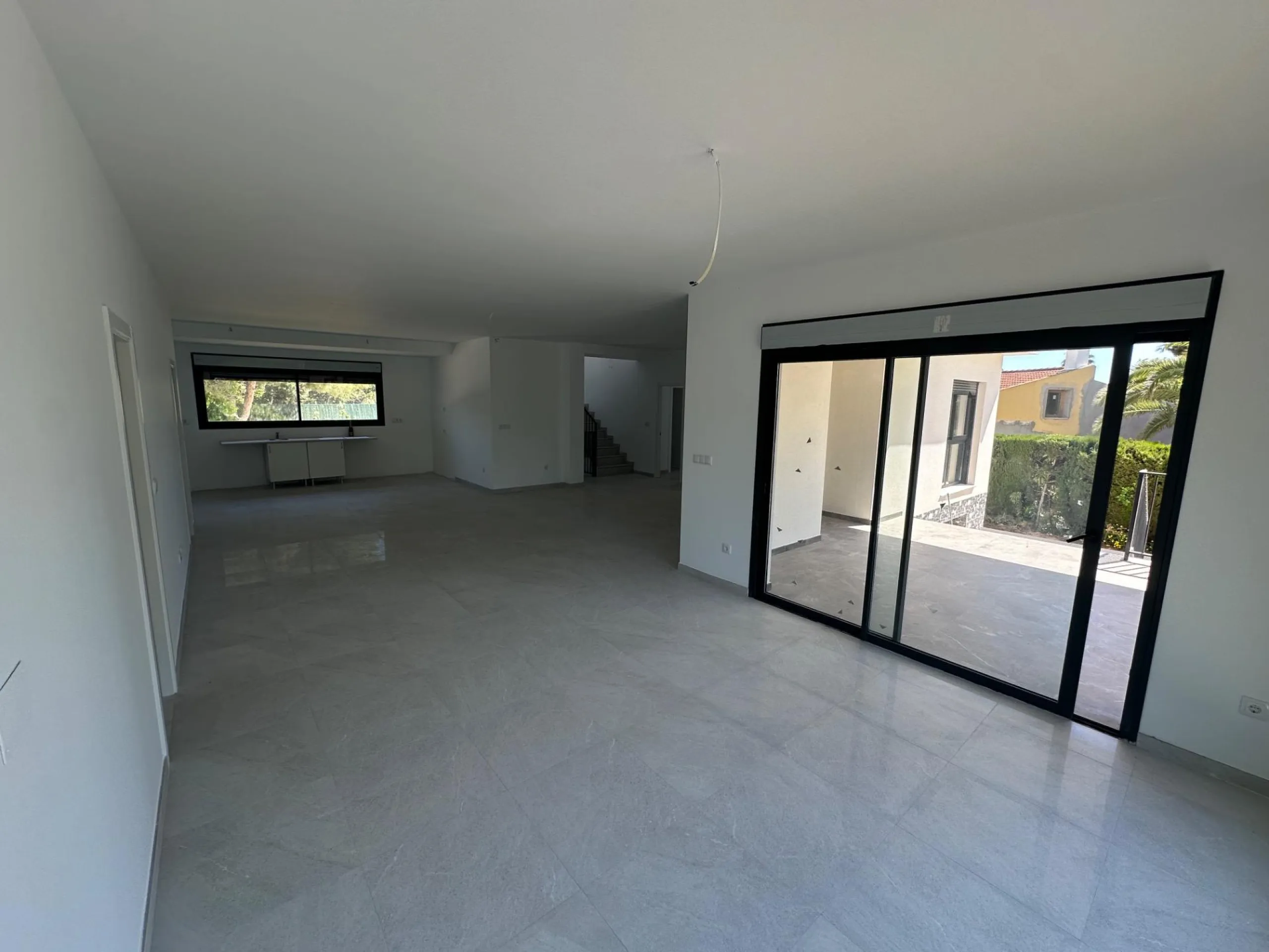 Impresionante Villa Nueva en Los Girasoles - ¡Tu Paraíso Espera por Ti!