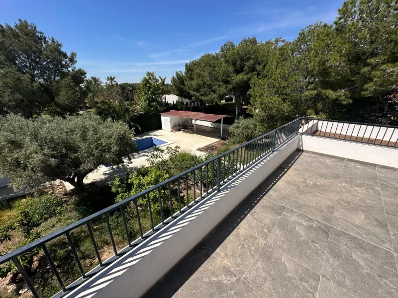 Impresionante Villa Nueva en Los Girasoles - ¡Tu Paraíso Espera por Ti!