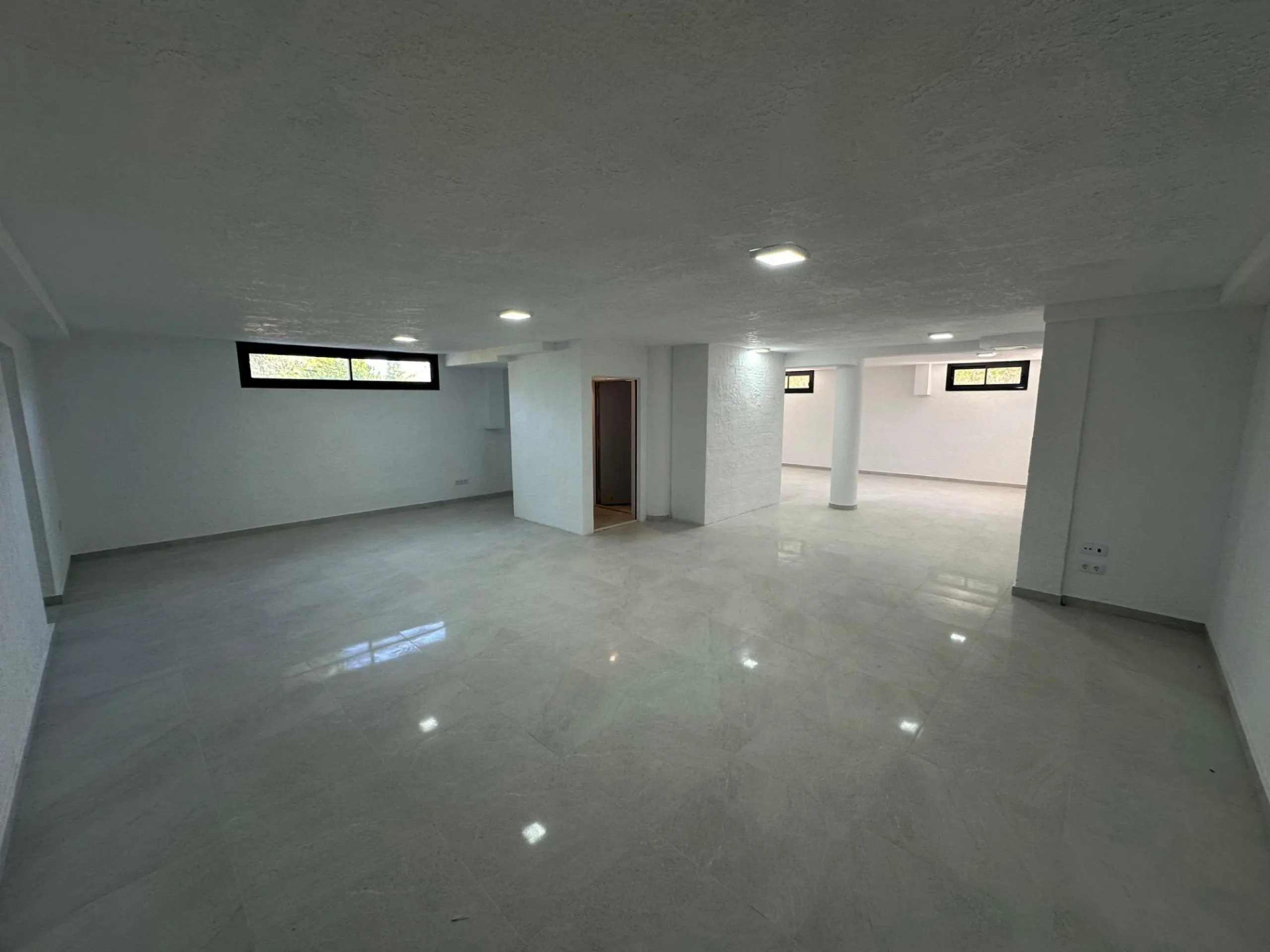 Impresionante Villa Nueva en Los Girasoles - ¡Tu Paraíso Espera por Ti!