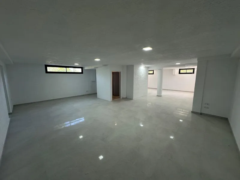 Impresionante Villa Nueva en Los Girasoles - ¡Tu Paraíso Espera por Ti!