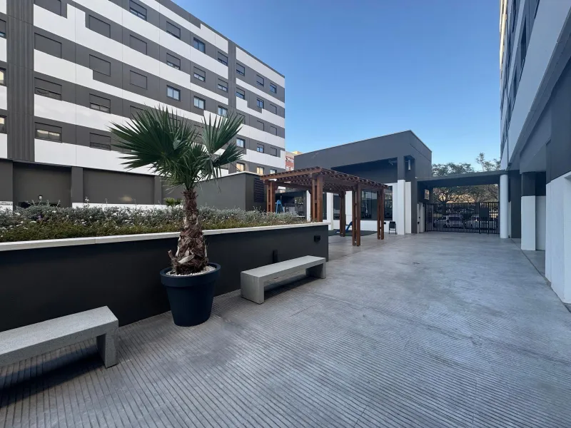 Spectacular Semi-New Penthouse in Alicante with Views