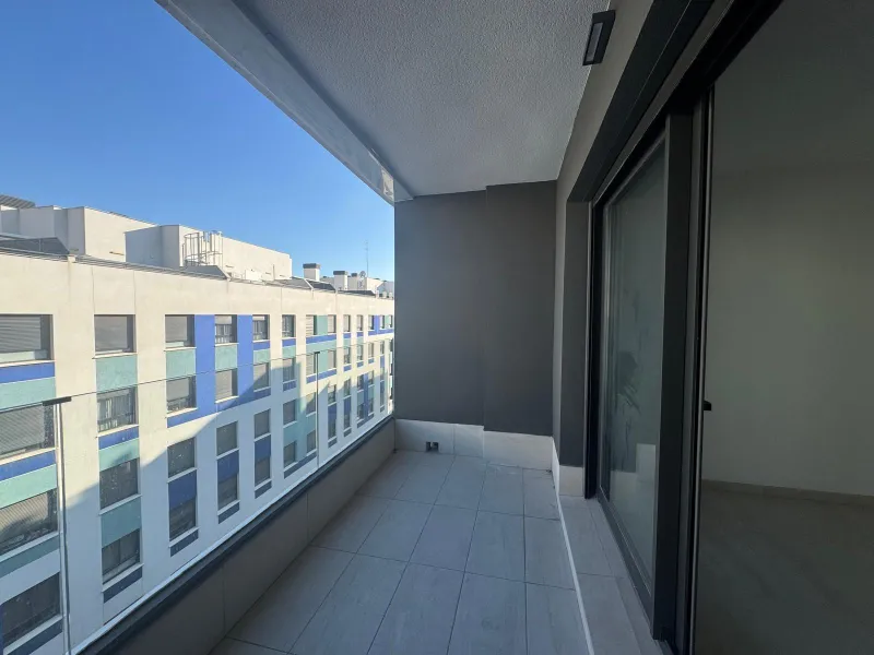 Spectacular Semi-New Penthouse in Alicante with Views