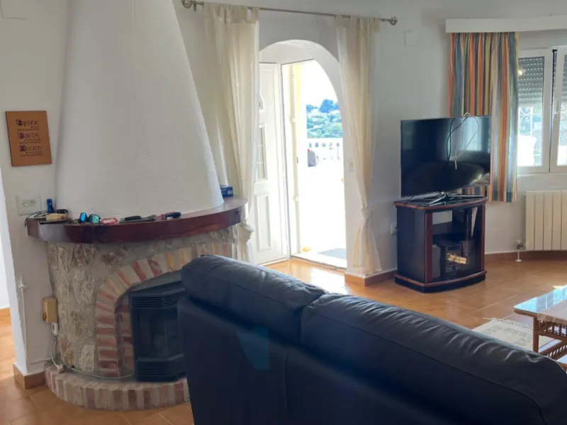 Villa con vistas al mar, piscina privada y apartamento independiente en Benissa