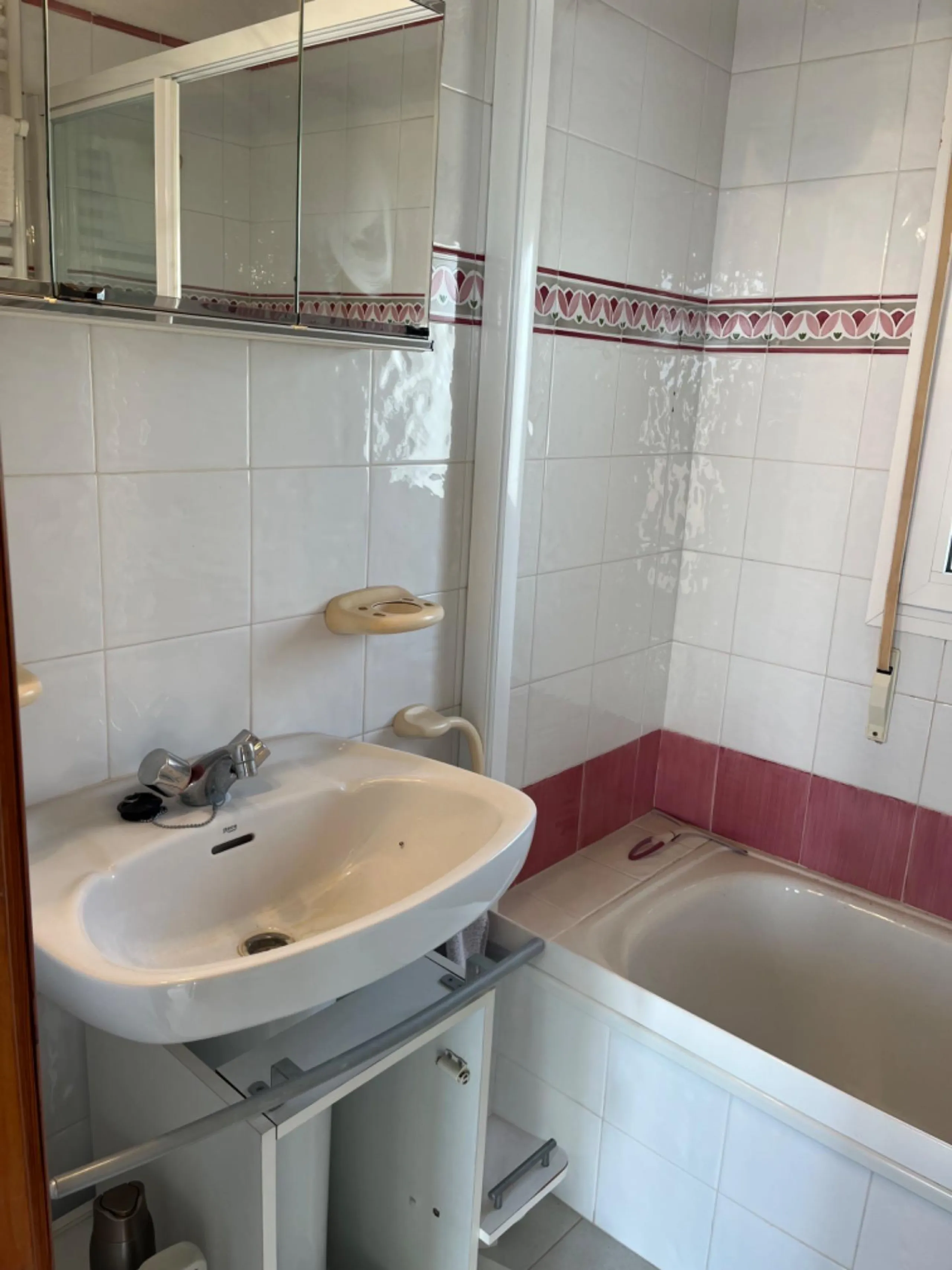 Villa con vistas al mar, piscina privada y apartamento independiente en Benissa
