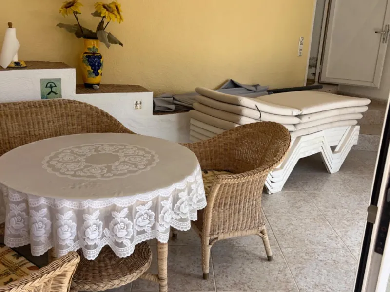 Villa con vistas al mar, piscina privada y apartamento independiente en Benissa