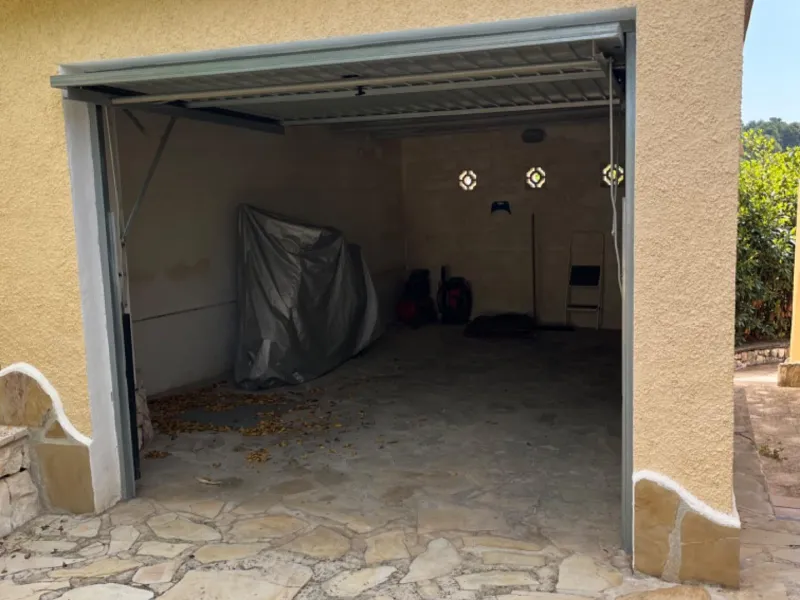 Villa con vistas al mar, piscina privada y apartamento independiente en Benissa