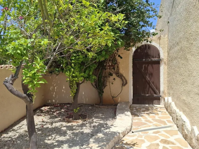 Villa con vistas al mar, piscina privada y apartamento independiente en Benissa