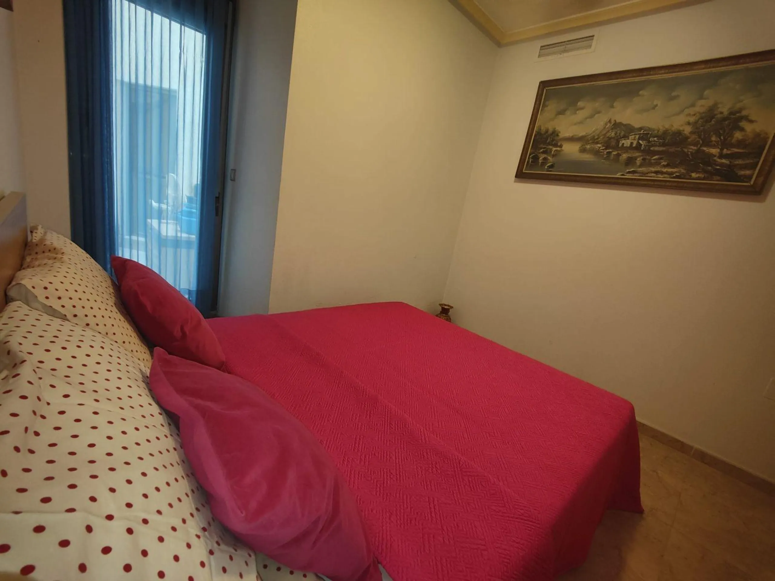 Apartamento Luminoso y Espacioso en La Mata, Torrevieja - ¡A solo 50 metros del Mar!