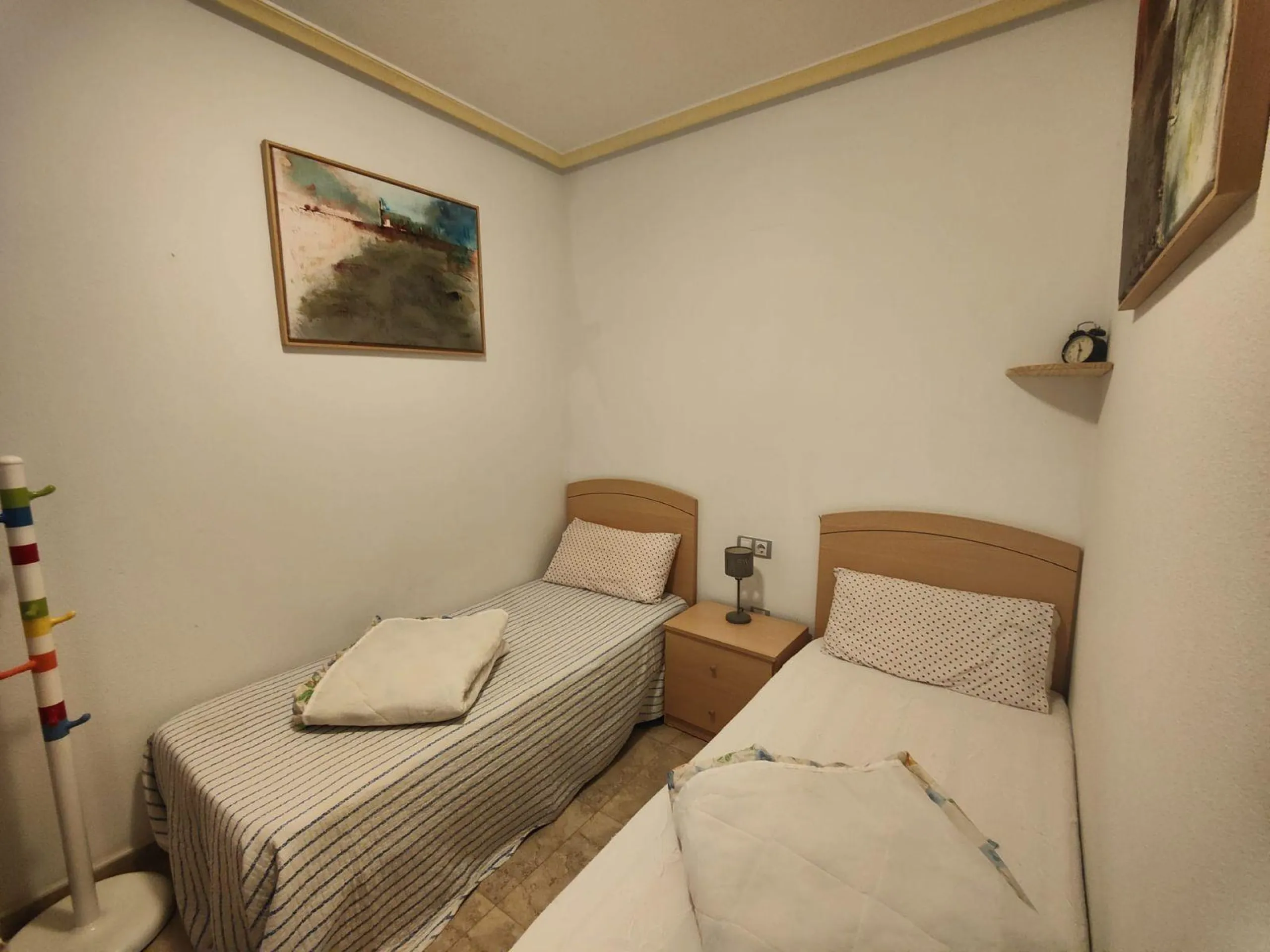 Apartamento Luminoso y Espacioso en La Mata, Torrevieja - ¡A solo 50 metros del Mar!