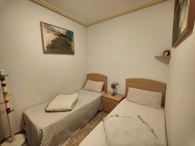 Apartamento Luminoso y Espacioso en La Mata, Torrevieja - ¡A solo 50 metros del Mar!