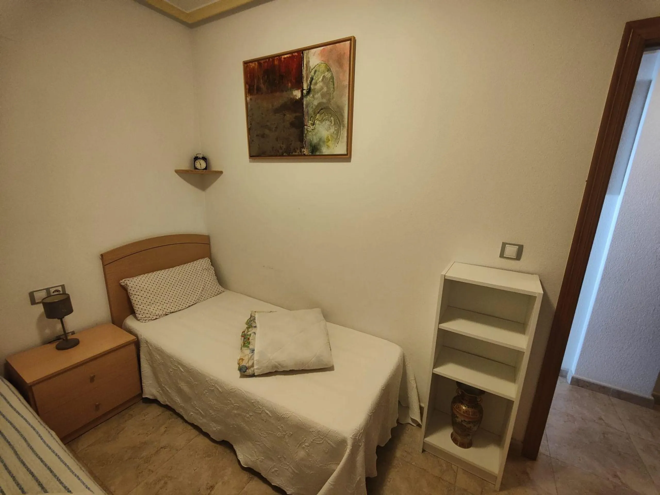 Apartamento Luminoso y Espacioso en La Mata, Torrevieja - ¡A solo 50 metros del Mar!