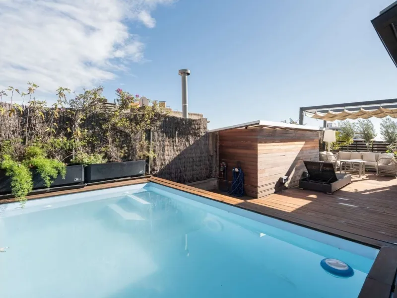 Ático dúplex con gran terraza y piscina privada en Sarria, Barcelona