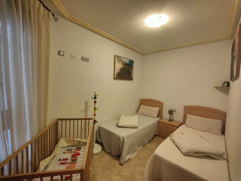 Apartamento Luminoso y Espacioso en La Mata, Torrevieja - ¡A solo 50 metros del Mar!