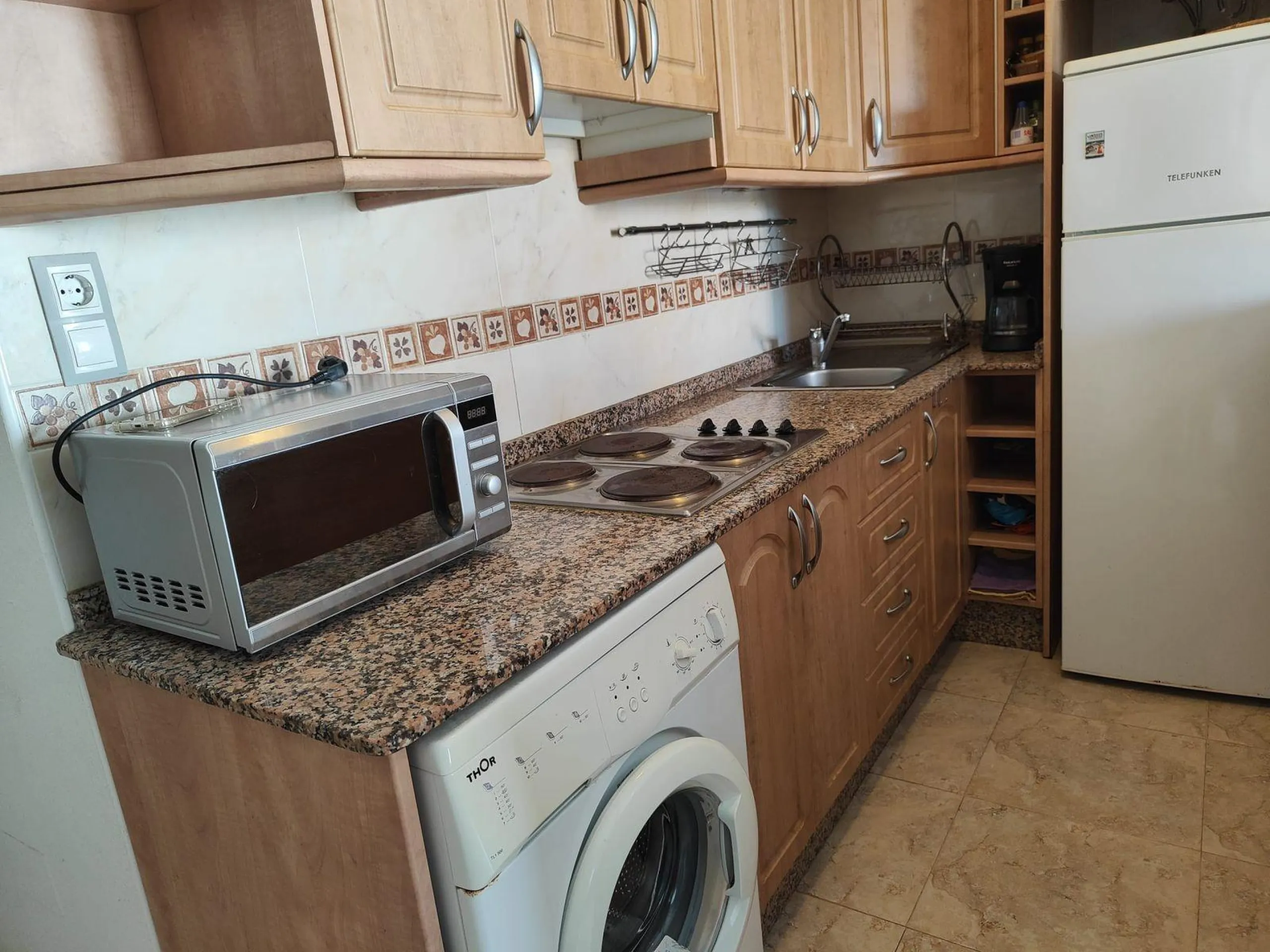 Apartamento Luminoso y Espacioso en La Mata, Torrevieja - ¡A solo 50 metros del Mar!
