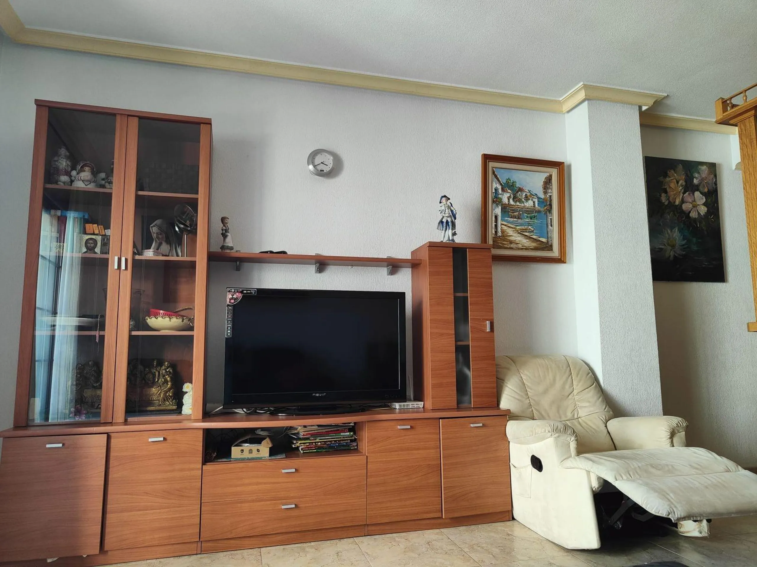 Apartamento Luminoso y Espacioso en La Mata, Torrevieja - ¡A solo 50 metros del Mar!