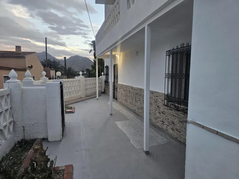 GRAN CHALET EN LOS CAMPOS DE GRANJA DE ROCAMORA, 10 HAB, 4 BAÑOS