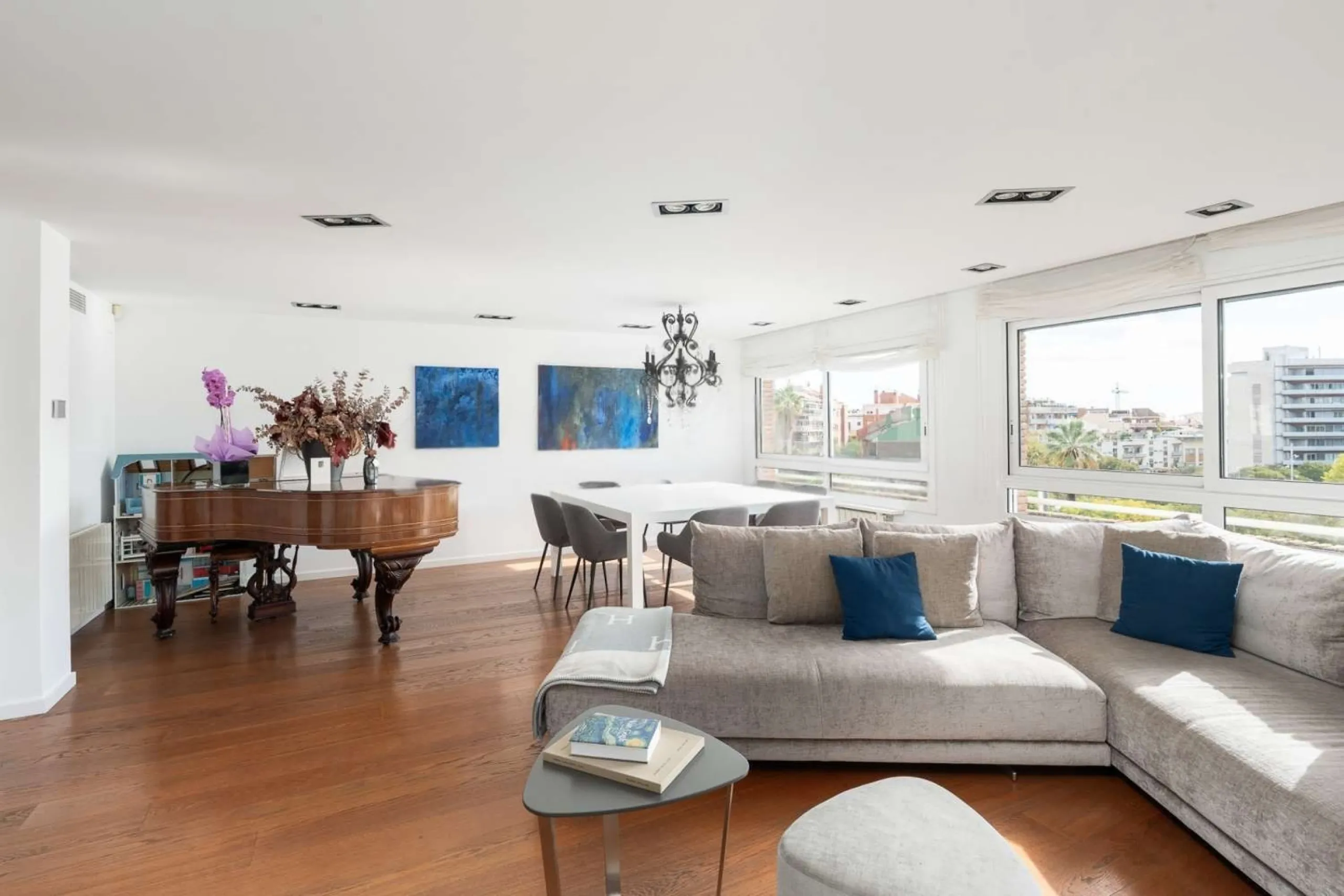Ático dúplex con gran terraza y piscina privada en Sarria, Barcelona