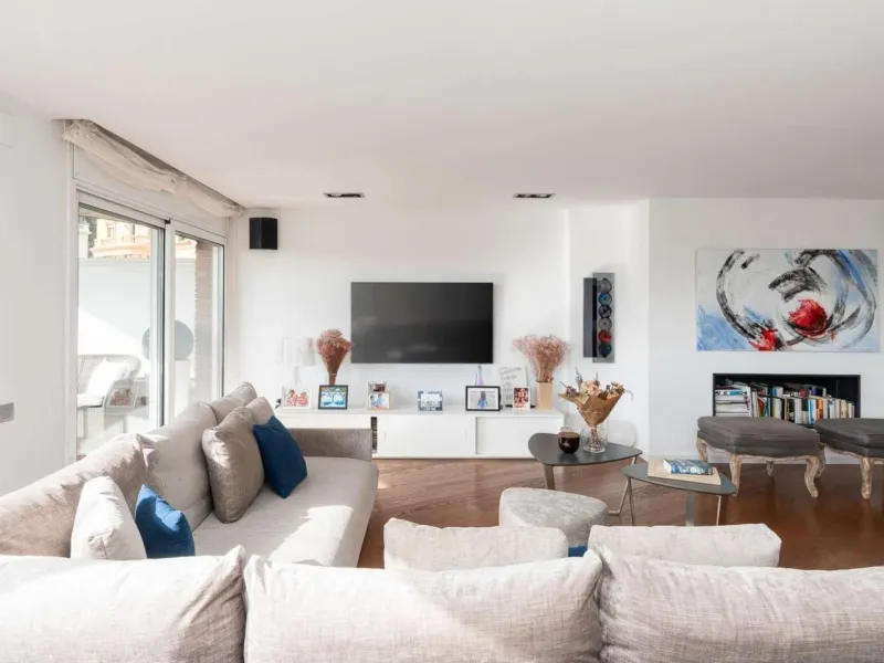 Ático dúplex con gran terraza y piscina privada en Sarria, Barcelona