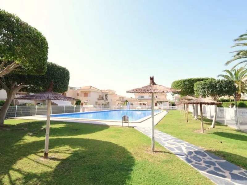 Flat 10 minutes from the sea in Playa Flamenca
