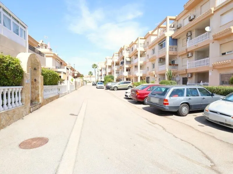 Flat 10 minutes from the sea in Playa Flamenca