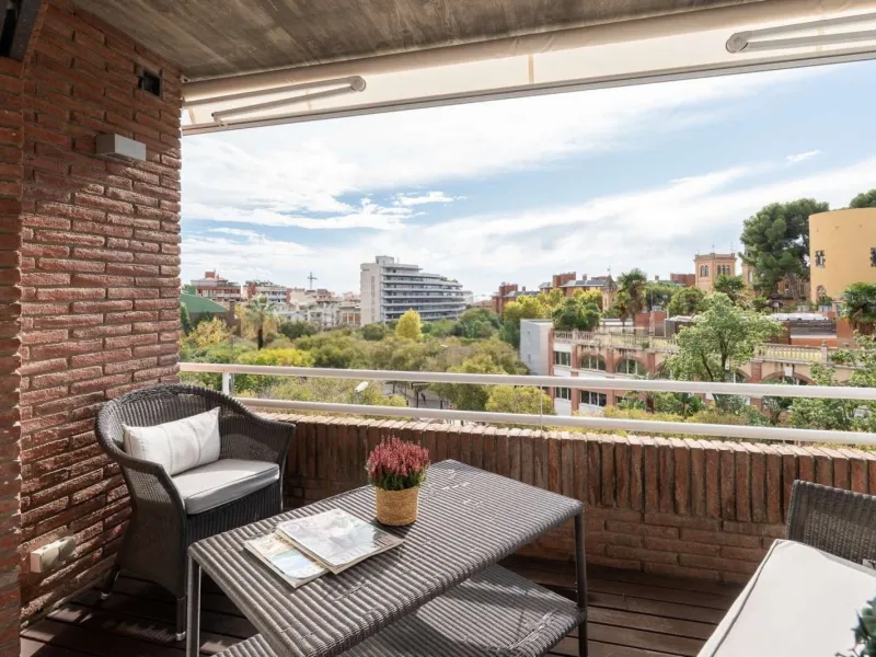 Ático dúplex con gran terraza y piscina privada en Sarria, Barcelona