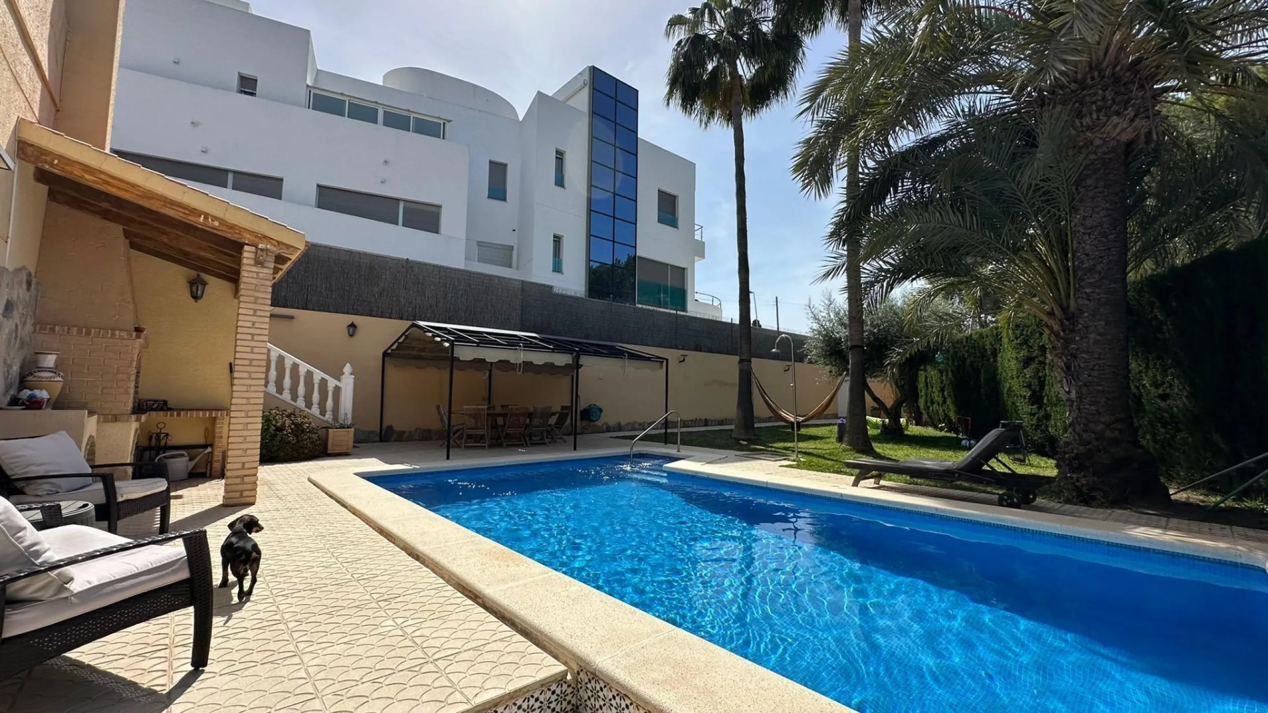 LUXURY DETACHED VILLA WITH PRIVATE POOL IN LOS BALCONES — LARGE PLOT & FULL PRIVACY
